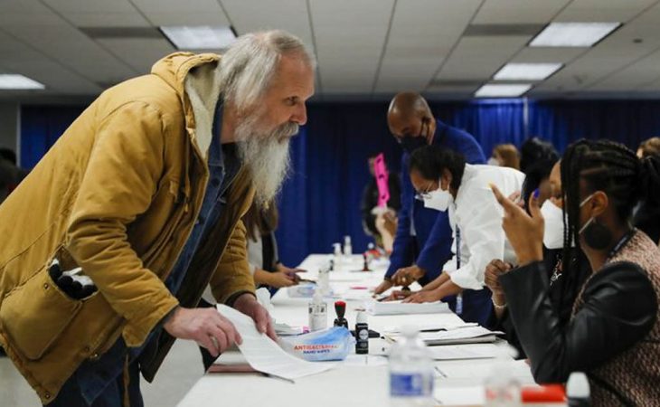 Man convicted of hate crime runs to unseat Cook County’s first openly gay commissioner
